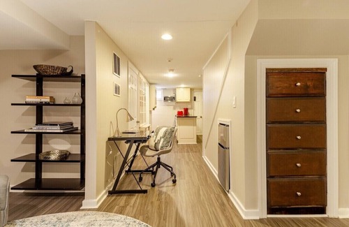 Georgetown Apartment | ☆Historic Georgetown Apartment☆Walk Score 98☆Self Check-In☆1min→Shops☆Smart TV☆