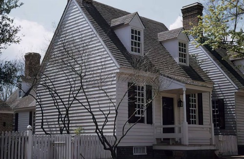 Williamsburg House | Historic Getaway | 2 Units w/Outdoor Pool | Near Williamsburg's Living Museum