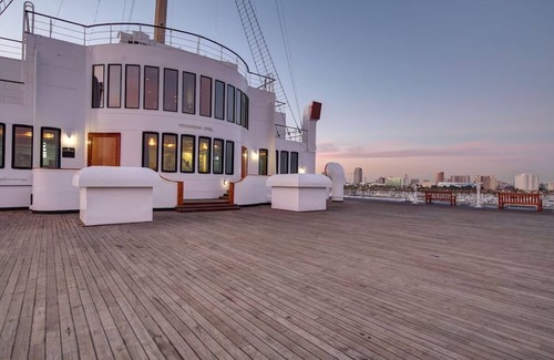 Harbor Hotel | Historic Harbor Haven! Minutes to Long Beach Cruise Terminal, Pets Allowed