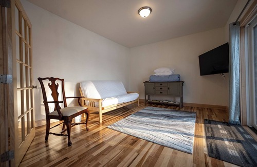 Washburn Apartment | Historic Hawkes Apartment-downtown washburn, close to beaches, restaurants, etc