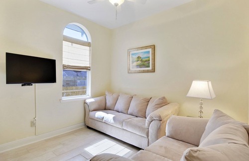 Biloxi House | Historic Home 1 block from Beach and walk to Restaurants and Casinos!