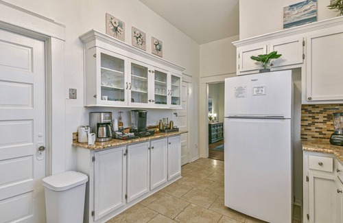 Galveston House | Historic home close to Beach and Downtown