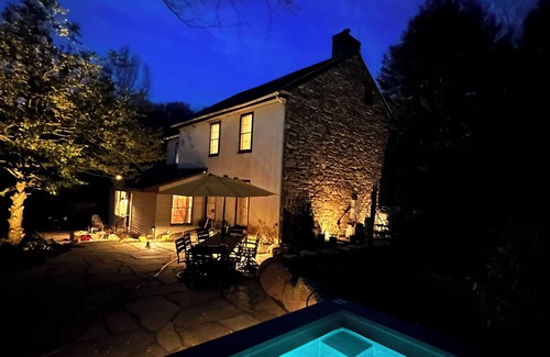 Columbia House | Historic Home, Heated Plunge Pool & Grand Piano