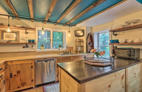 Lambertville Cottage | Historic Home in Lambertville: Walk to Bridge