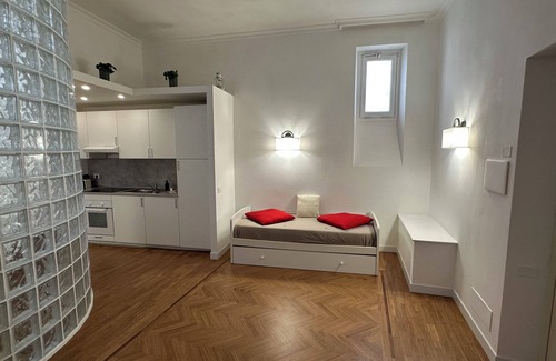 Rione XVI Ludovisi Apartment | Historic home in the center of Rome