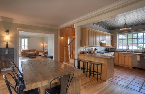 Creede House | Historic Home - Pet Friendly - Walkable to Downtown
