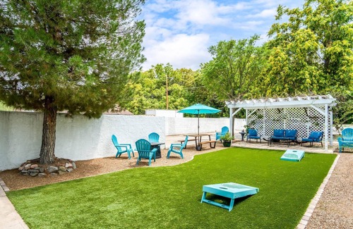 Cottonwood House | Historic home WALK to Quaint Old Town Cottonwood! Close to SEDONA and Jerome!