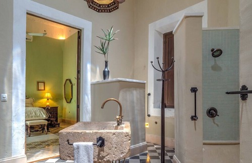 Barrio de Santiago House | Historic Home with Pool in Colonia Santiago - Centro