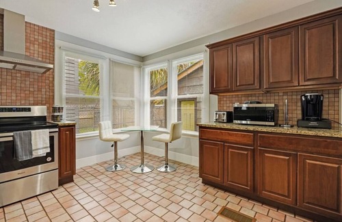 Springfield House | Historic Home with Vintage Charm in Springfield