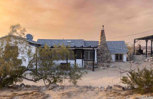 Wonder Valley Cabin | Historic Hot Tub Hideaway Sunsets Stars and Views