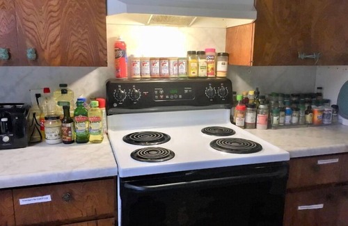 Lawton House | Historic House! EZ 1 mile to Ft Sill! Cozy&Clean!