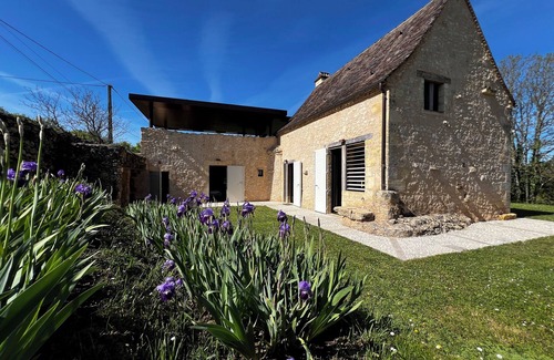 Bayac House | Historic house renovated into Boutique