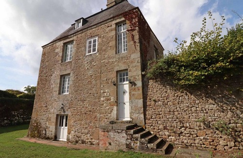 Rabodanges Cottage | Historic house with fireplace in the heart of Swiss Normandy