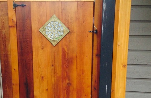 James Bay House | Historic James Bay. Walk to Town. Steps to Fishermans Wharf & Inner Harbour