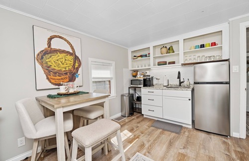 Lake Geneva House | Historic Lake Geneva Home | Walk to Beach & Downtown | Sleeps 16 + Pet Friendly