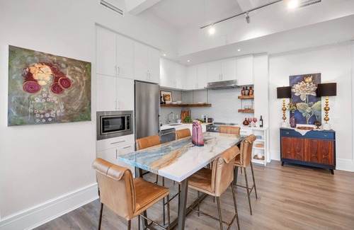 Downtown Condo | Historic Loft on Palafox | Luxury Stay in the Center of It All