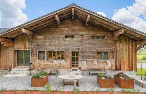 Saanenmoeser Ski Chalet | Historic Luxury Chalet