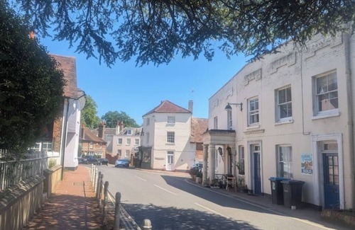 Cuckfield Cottage | Historic maisonette cottage in the beautiful village of Cuckfield