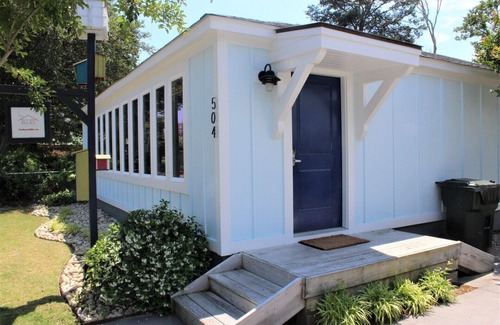 Historic Downtown Manteo House | Historic Manteo - "The Roost"