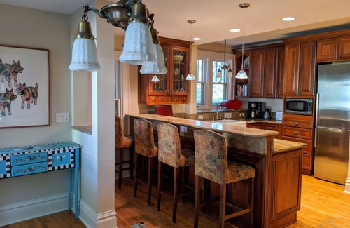 Newlands House | Historic Mapleton Hill-Walk to Pearl Street and to hiking trails. Long Term