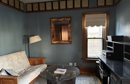 Newlands House | Historic Mapleton Hill-Walk to Pearl Street and to hiking trails. Long Term