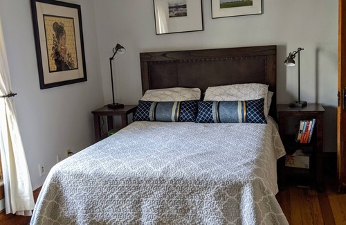 Newlands House | Historic Mapleton Hill-Walk to Pearl Street and to hiking trails. Long Term