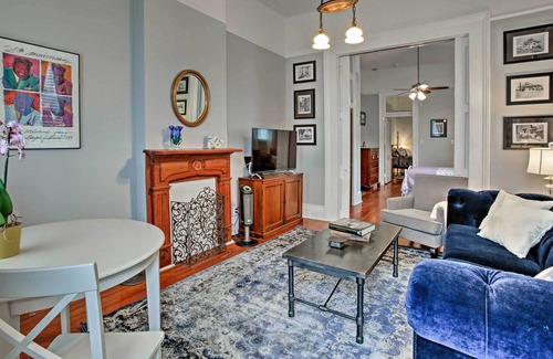 Fairgrounds Apartment | Historic New Orleans Apt. 10 minutes to the French Quarter