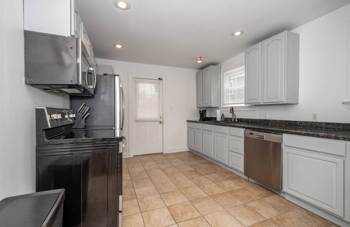 Park Hills House | Historic Park Hills Cottage – Walk to Devou Park, 10 Min to Downtown Cincinnati