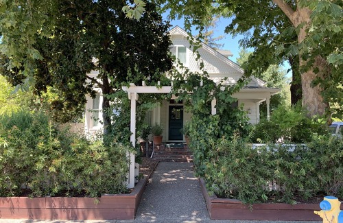 Windsor House | Historic Queen Anne Victorian in the Heart of Windsor