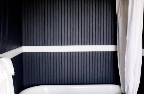 Seaview Hotel | Historic Queen with Clawfoot Tub at Shelburne Hotel