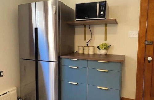 Wauwatosa Apartment | Historic Renovated 3Br in Wonderful Neighborhood