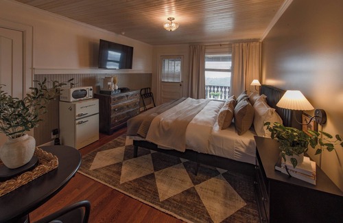 Chattanooga Bed & Breakfast | Historic Riverview Inn | Four