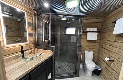 Rapid River Cabin | Historic Roots With Modern Style. Cozy cabin for your next getaway.