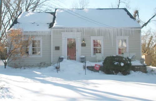 Fayetteville House | Historic setting, close to UofA, Dickson Street, Wilson Park