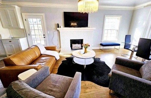 Central Oklahoma City House | Historic Soul - Moderm vibes- Retreat in the Plaza