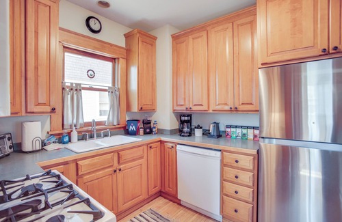 Merriam Park House | Historic St Paul Home Between Twin Cities!