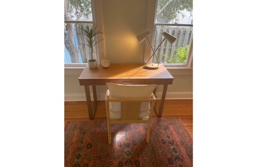 North Trail House | Historic Stylish Gem. Walk to Water & Downtown! 7 mins to Beach.