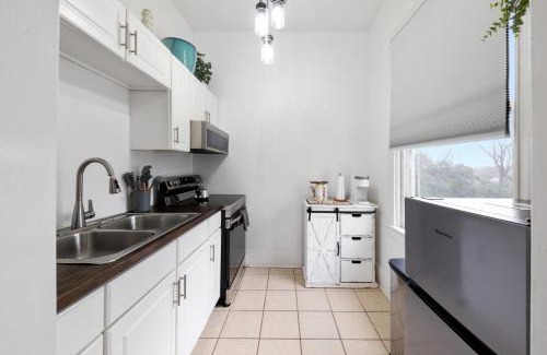 Macon Apartment | Historic Suite Near Mercer and Downtown