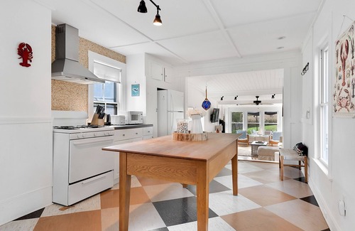 Kennebunk House | Historic Summer's Landing!