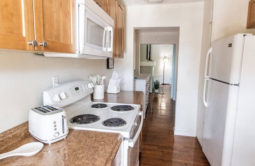 Historic Uptown Apartment | Historic Uptown Vibes - 1/1 Apartment #1