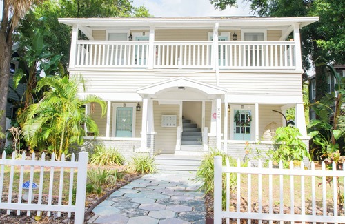 Historic Uptown Apartment | Historic Uptown Vibes - 1/1 Apartment #1