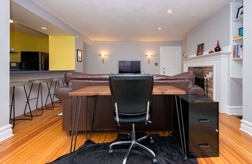 Hartford Apartment | Historic Victorian Apartment, Close to Downtown, Hospital, Capitol