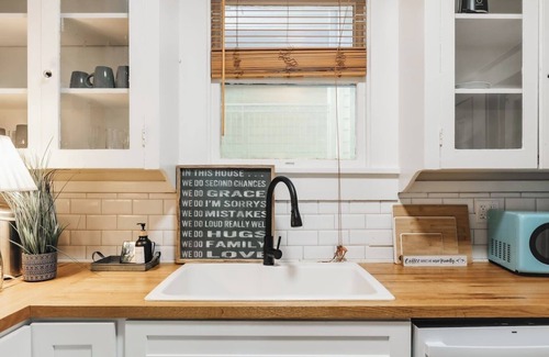 Austin House | Historic Victorian Home on UT | DT
