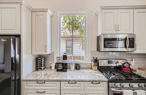 Government Hill House | Historic Victorian 2 Mins from the Pearl District
