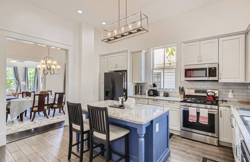 Government Hill House | Historic Victorian 2 Mins from the Pearl District