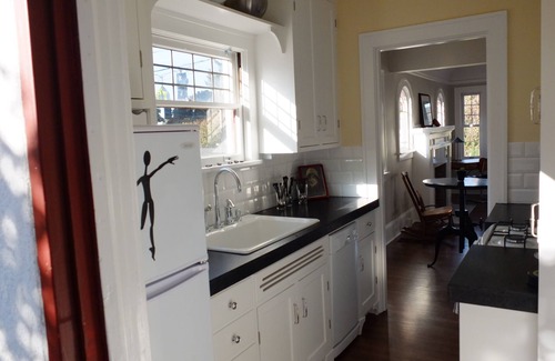 Portland Heights Cottage | Historic Vista Cottage- Portland Heights -Featured in the Oregonian