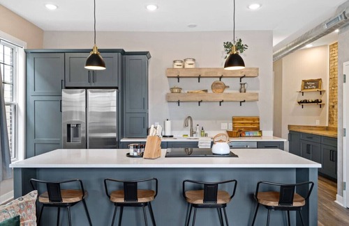 Milwaukee House | Historic Walker’s Point Home, Garage & Yard