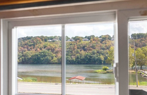 Rockaway Beach House | Historic Water's Edge Cottage 7