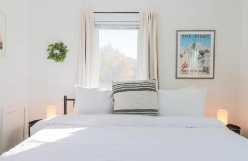 Winooski Apartment | Historic Winooski Apartment - Steps from Downtown - Pet Friendly