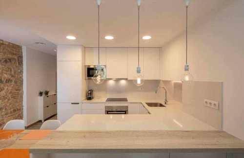 Barri Vell Apartment | Historical apartment in the Barri Vell, Girona